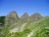 Dalle Baite di  Mezzeno alla cima nord dei Tre Pizzi e omonimo rifugio il 19 luglio 2009 - FOTOGALLERY